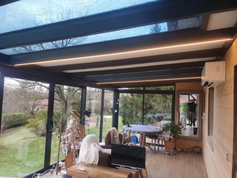 Installation d'éclairage intérieur de véranda à La Côte-Saint-André, La Côte-Saint-André, VP Électricité