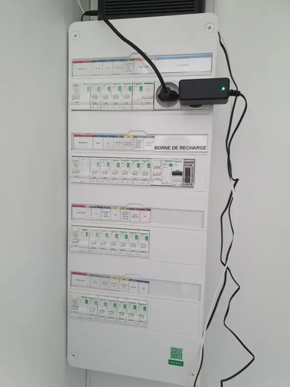 Pose d'une borne de recharge WALLBOX 7kw à St Pierre de Bressieux, La Côte-Saint-André, VP Électricité