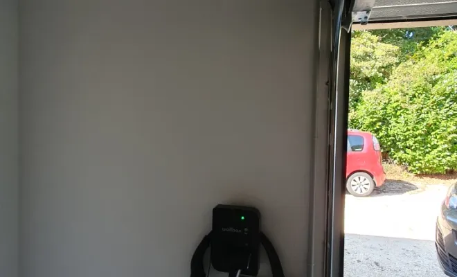 Pose d'une borne de recharge WALLBOX 7kw à St Pierre de Bressieux, La Côte-Saint-André, VP Électricité